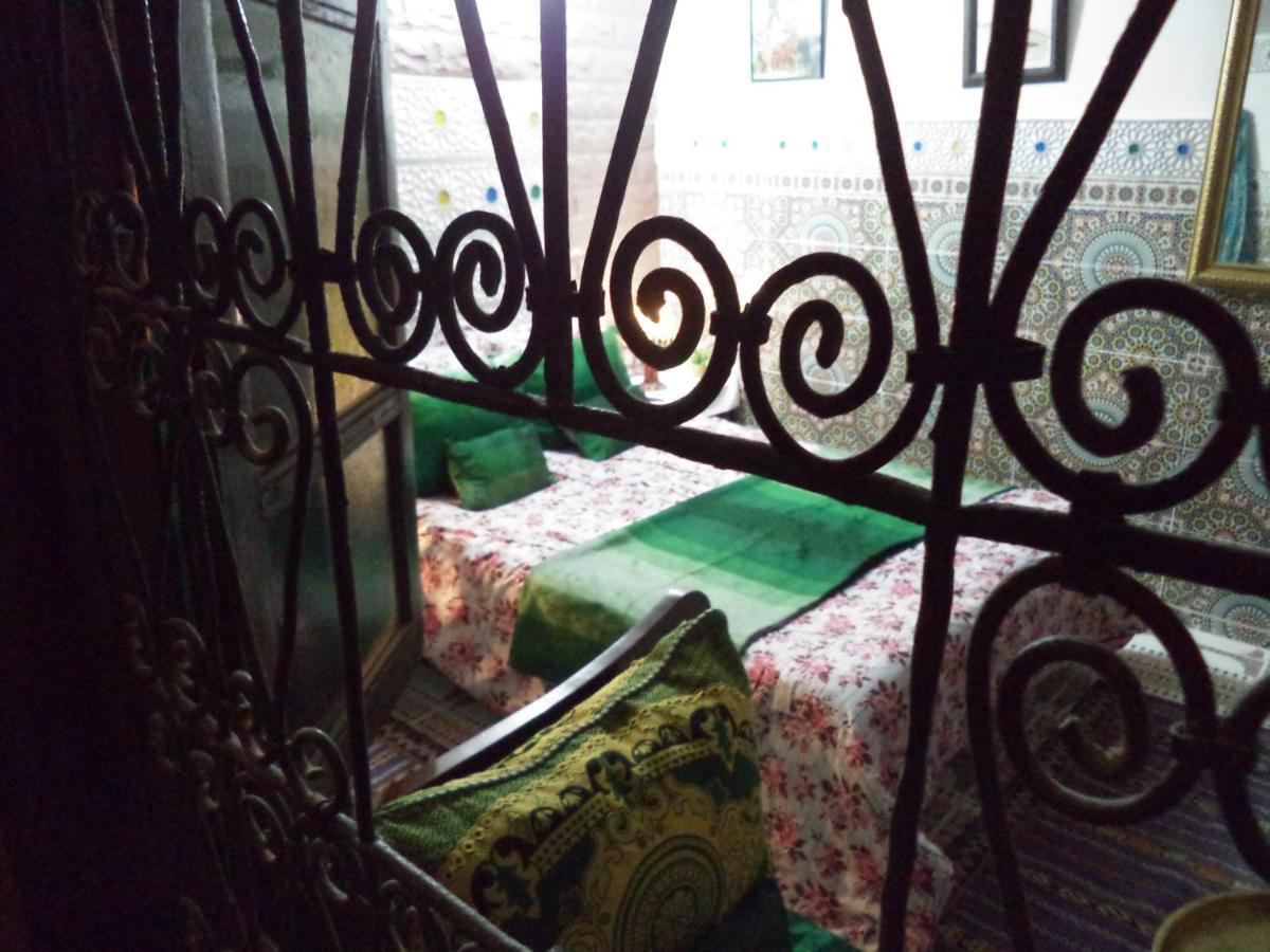 Dar Nouzha A Hotel Fez Bagian luar foto